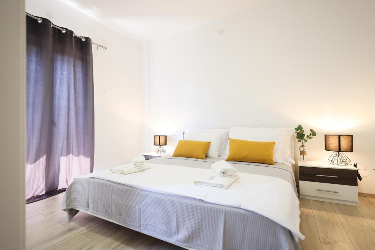 Mathilda'S Apartment Zadar Exterior photo
