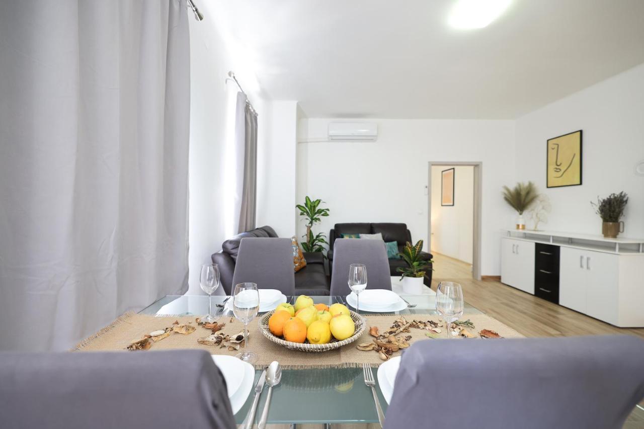Mathilda'S Apartment Zadar Exterior photo